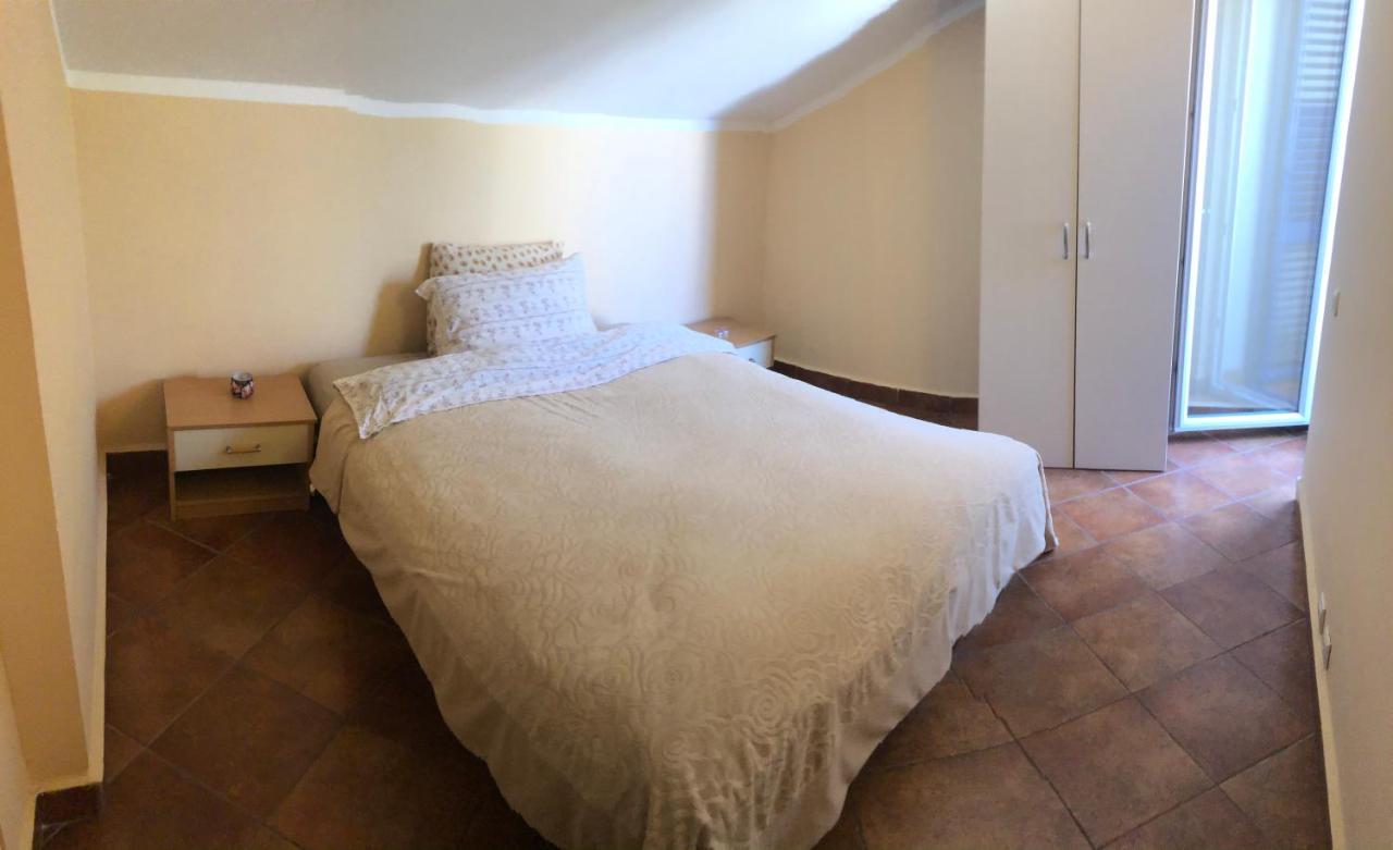 Rafailovici Holiday Apartments Екстер'єр фото