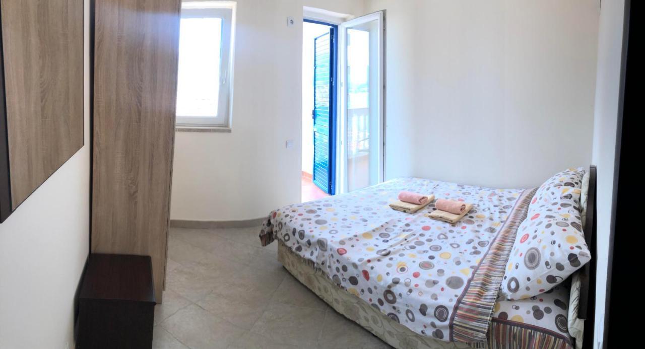 Rafailovici Holiday Apartments Екстер'єр фото