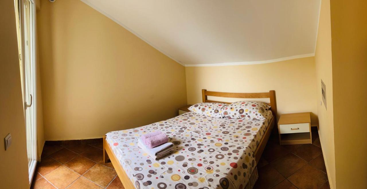 Rafailovici Holiday Apartments Екстер'єр фото